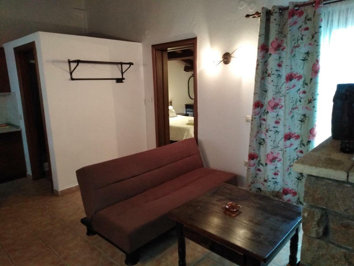 Elatodasos Taxiarkhis  Bagian luar foto